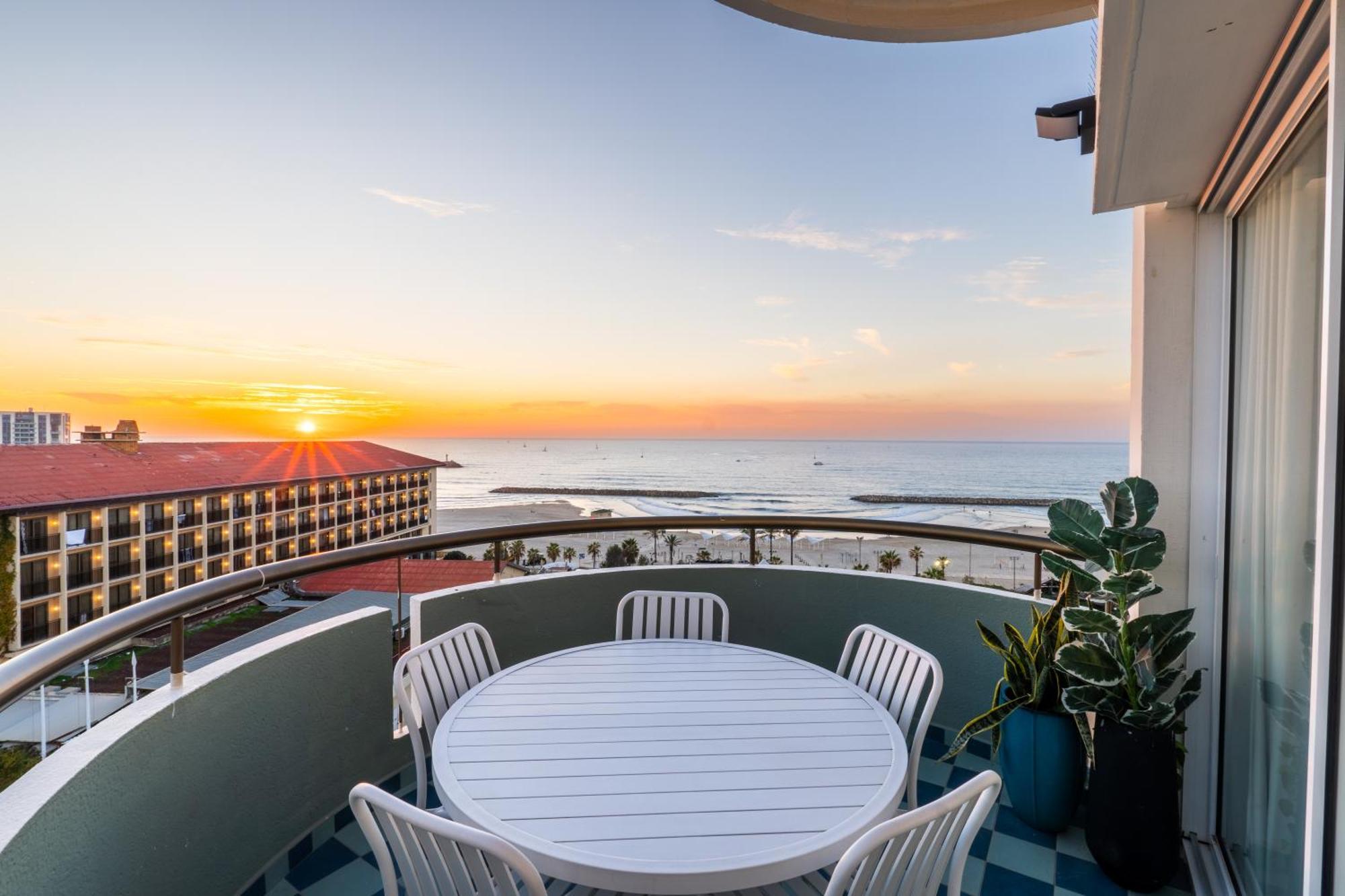 Sunsets Paradise 2Br With Parking By Beachfront Stay Herzliya Ngoại thất bức ảnh